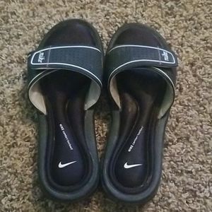 Nike slides